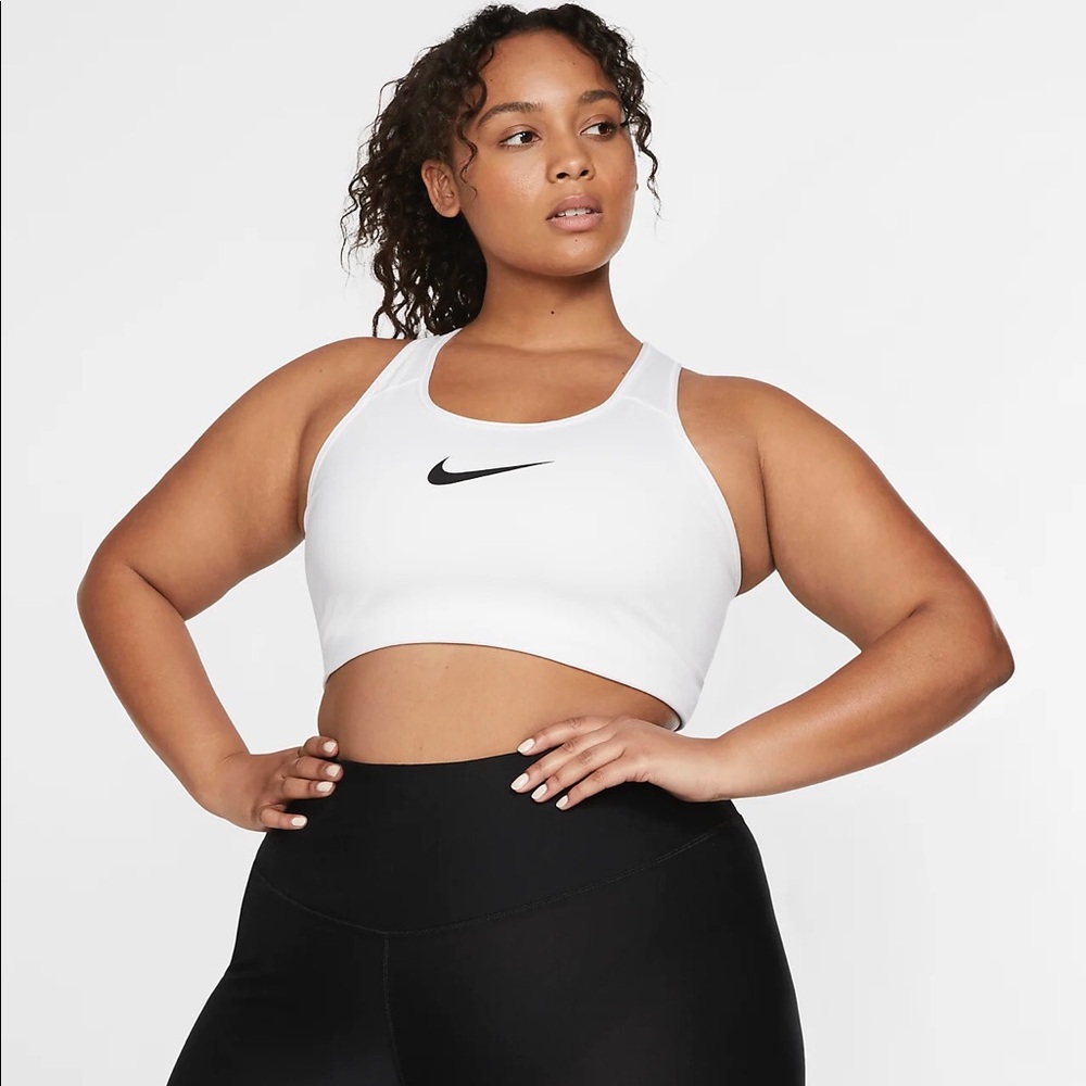 Nike Swoosh Medium-Support Non-Padded Sports Bra